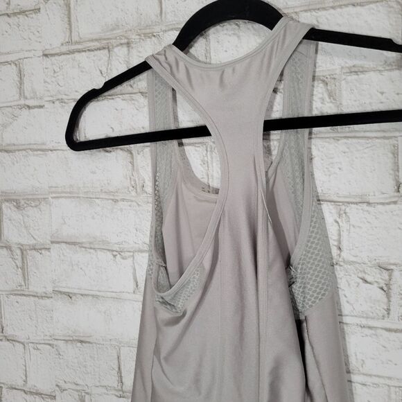 H&M Sport razor back tank - Picture 12 of 14